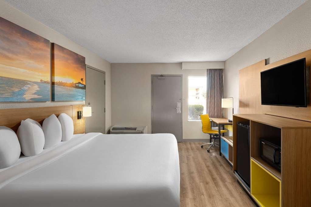 Days Inn By Wyndham Florence Near Civic Center חדר תמונה